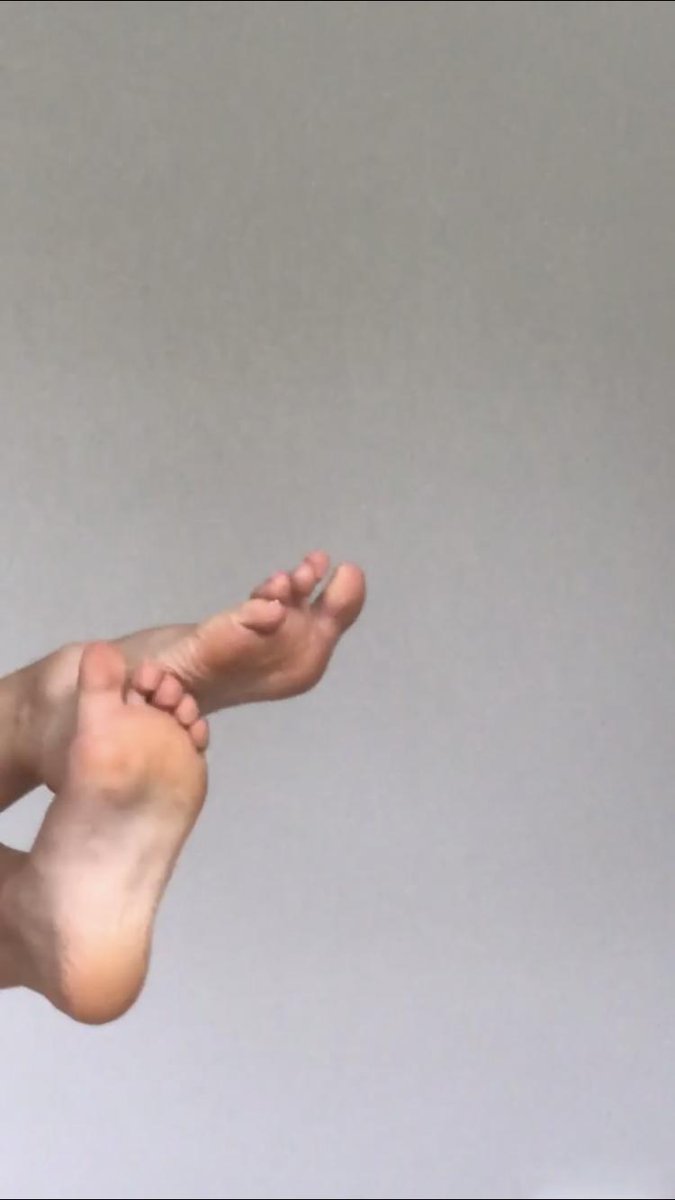 HestlerFeet's tweet photo. Sock on. Sock off. π
Full video available on my page ;)
#barefeet
#sockstriptease
#footlove
#feet https://t.co/lnV7LKeKyR