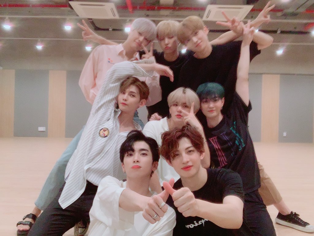 UP10TION's tweet photo. #업텐션 기대되는 첫방 화이팅❤️업텐션은 하뚜이따!!!!!(샤오) https://t.co/PhYB6RKfYP
