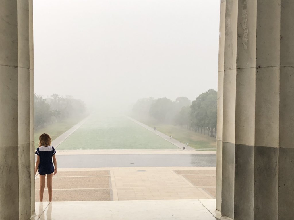 kingcpafirm's tweet photo. @wesleypurdue It was a thrilling experience to be stuck inside to Lincoln Memorial with people from all over the world. Everyone was having such a great time! https://t.co/94wZYZsFSu
