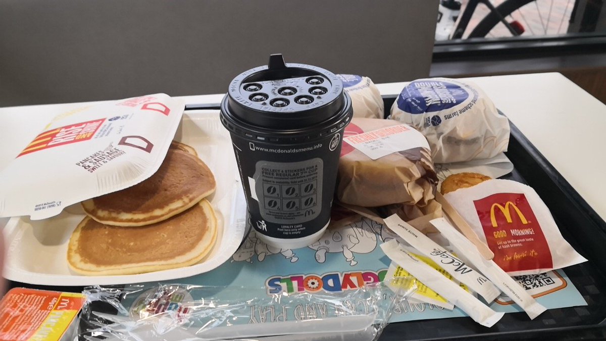 iZaP's tweet photo. My patch failed, time for a new tube and an egg mcmuffin from this mornings breakfast 😁😁 https://t.co/zrYIrVd9fv