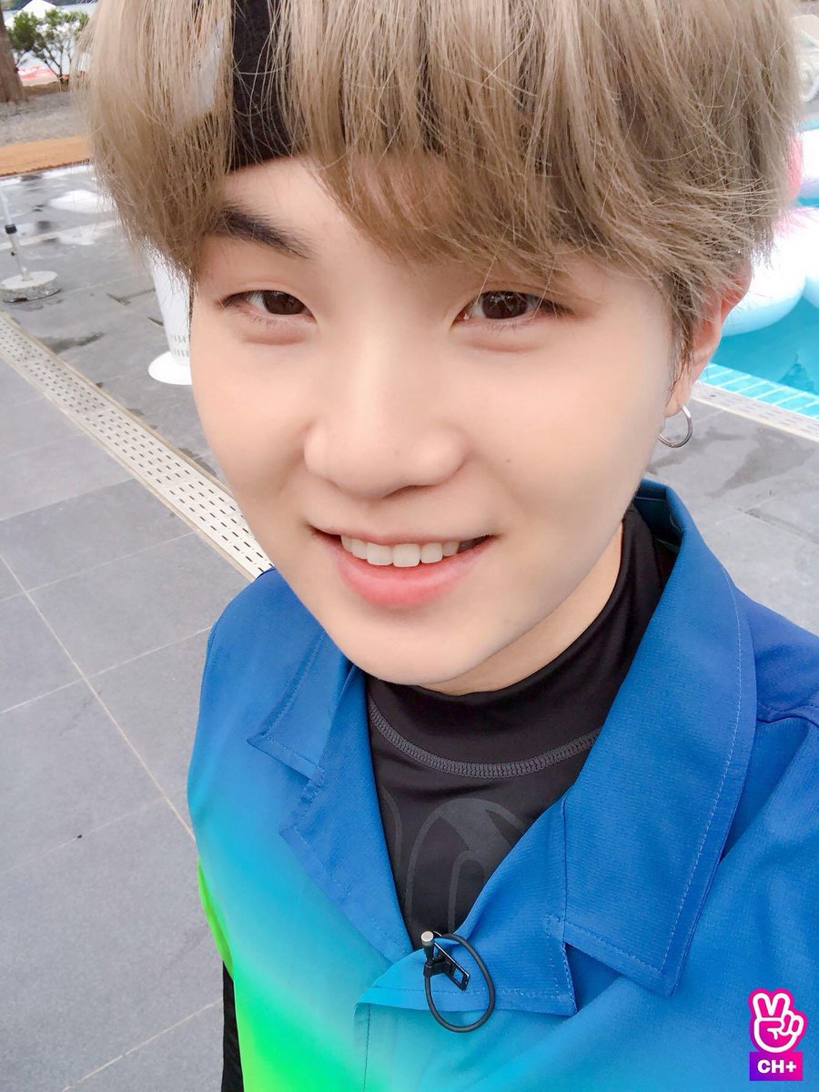 bangtanpIus's tweet photo. [BTS V OFFICIAL]
-
RUN BTS! 2019 - Epi.85
Behind the scene 4/4
-
[1/2] https://t.co/dhRz6rdXdG