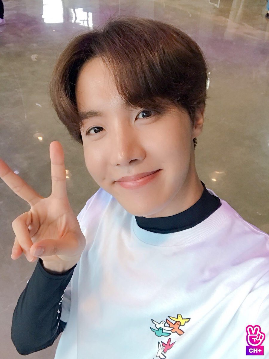 bangtanpIus's tweet photo. [BTS V OFFICIAL]
-
RUN BTS! 2019 - Epi.85
Behind the scene 4/4
-
[1/2] https://t.co/dhRz6rdXdG
