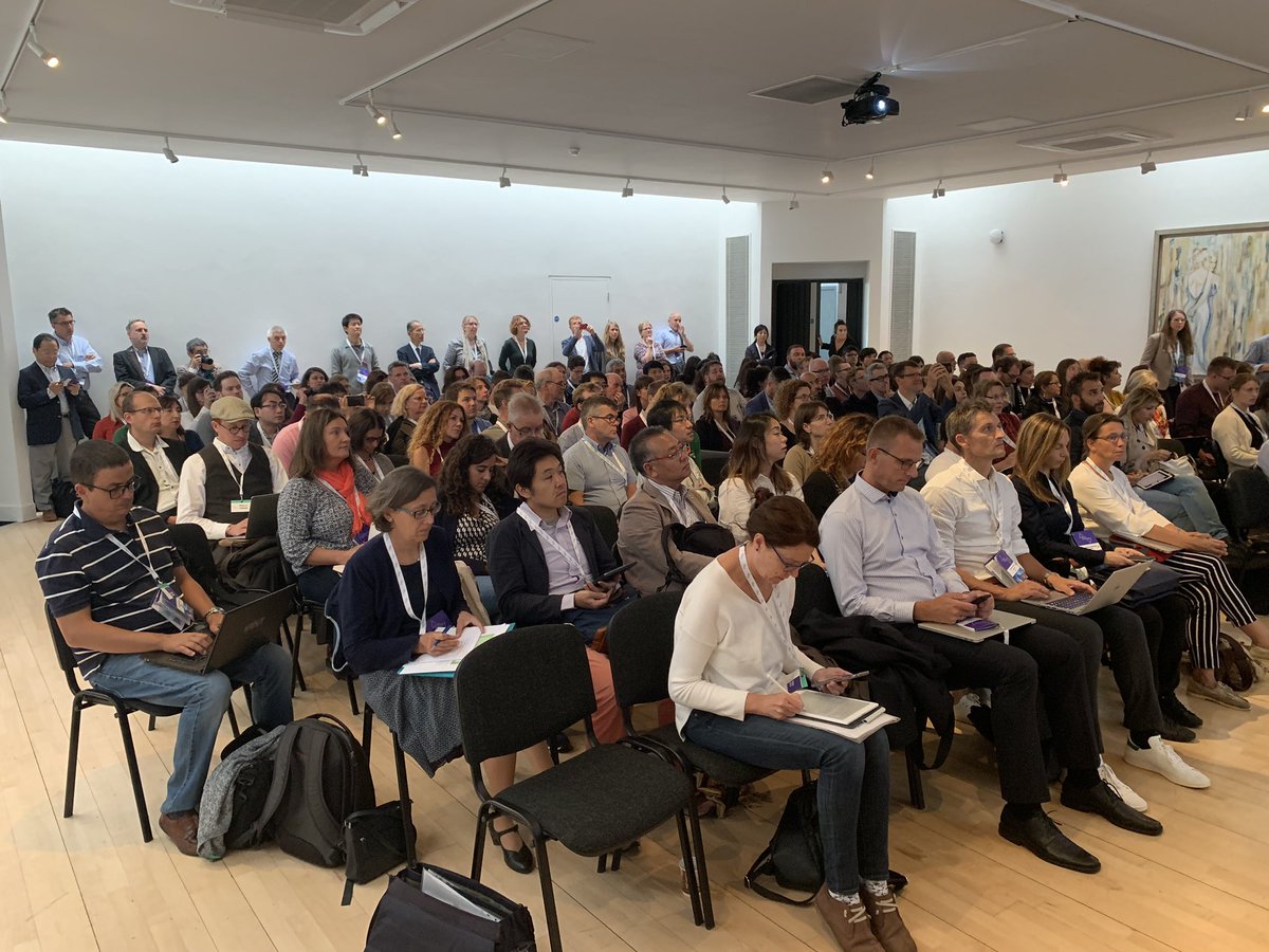 First speaker <a href="/AndrejsVas/">Andrejs Vasiļjevs</a> of <a href="/TildeCom/">Tilde</a> addressing a room full to capacity!! Delighted with the interest of translators in the European machine translation marketplace #MTSummit2019