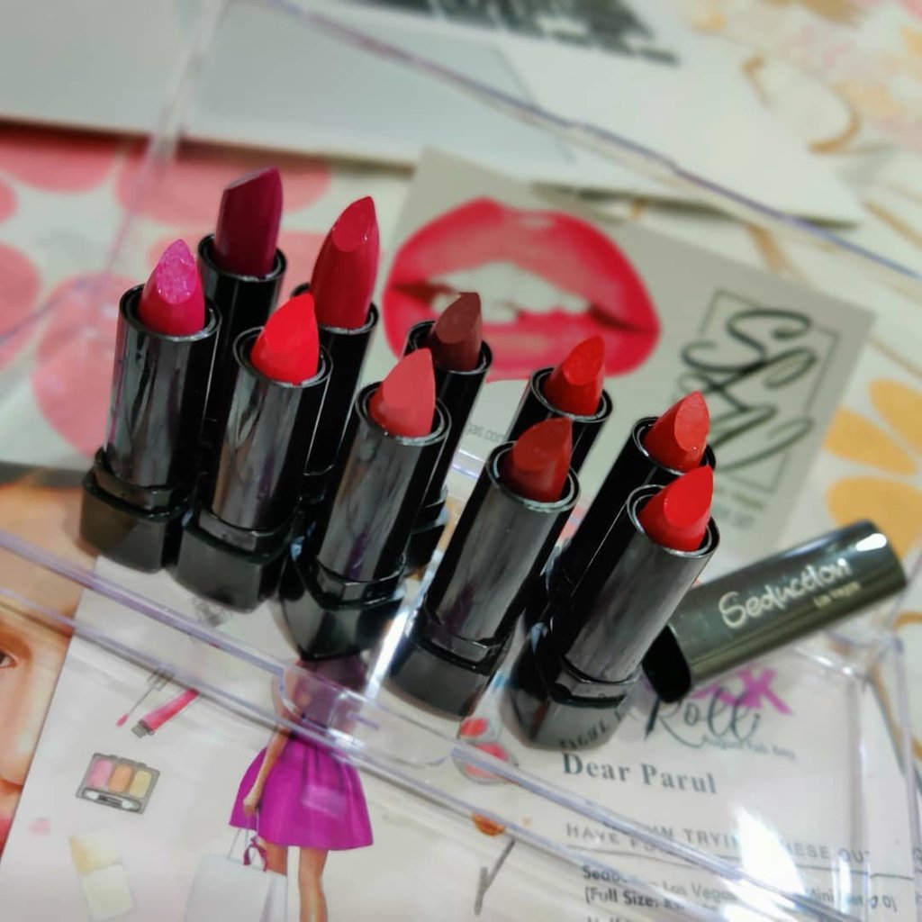 thefabbag's tweet image. Lipsticks are a great start to brighten a dull day! If you’re #LipstickObsessed just like us, grab this in your #AugustFabBag by booking now: bit.ly/TW_AugFabBag
P.C. - @passion.for.fashion.forever
#BeautyBag #BeautyDiscovery #MakeupLove #MakeupLover #BeautySubscription
