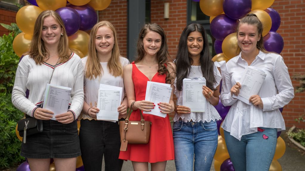 MerchantsCrosby's tweet photo. 🚨 Notice for Year 10 &amp; 11 🚨

Wishing you all the best of luck ahead of GCSE Results Day tomorrow!

Please arrive from 8am to collect your results. Further information can be found at the following links:

Boys: https://t.co/3G0RZKhuwZ

Girls: https://t.co/k5MxBNli35 https://t.co/8y6ZBHP0sC