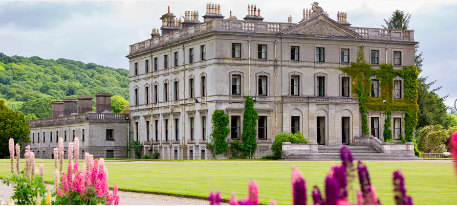 ChroniclesXo's tweet photo. Did you attend the @ATNfestival this year at the @CurraghmoreEstate in #Waterford? Curraghmore is just one of the beautiful houses featured in the Buildings section of our Chronicles.
https://t.co/vIu8pf9U04
#irishestates #thebighouse #irishhistory https://t.co/aEGVdSgv0j