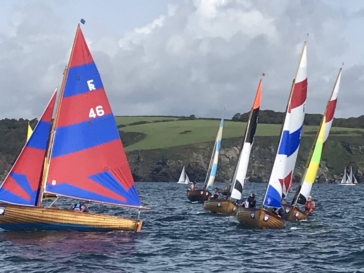 GuardianRIB's tweet photo. Fowey Rivers rounding our mark. 35 of them! @boatbuilder9 @MorvarghSailing #RIB1 @RFYC_Fowey @foweyregatta #POFROC #FGYC @Gigass1 @FoweyHarbour @FoweyDocks @Lanteglosbandb https://t.co/qpmkk0uNZl