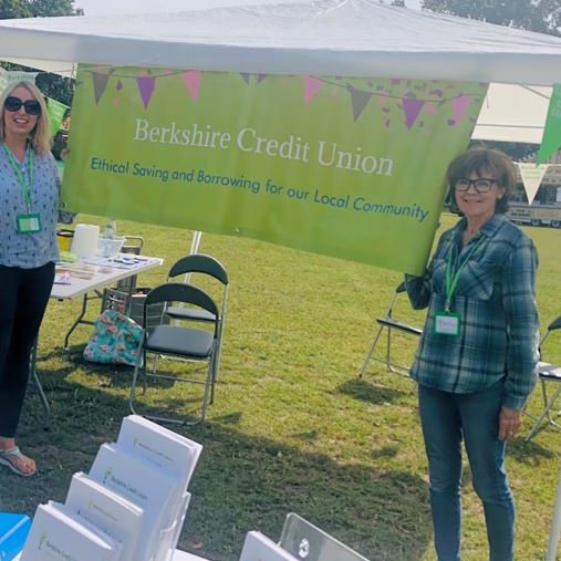 BerkshireCU's tweet photo. Our #Bracknell volunteers are at The Morgan Recreation Ground in #Crowthorne #Berkshire today. It’s never too early to start saving .... does your child have a savings account? Talk to us about our #YoungSavers schemes today! #CreditUnions #EthicalSaving #EthicalBorrowing https://t.co/iDICiv7ObD