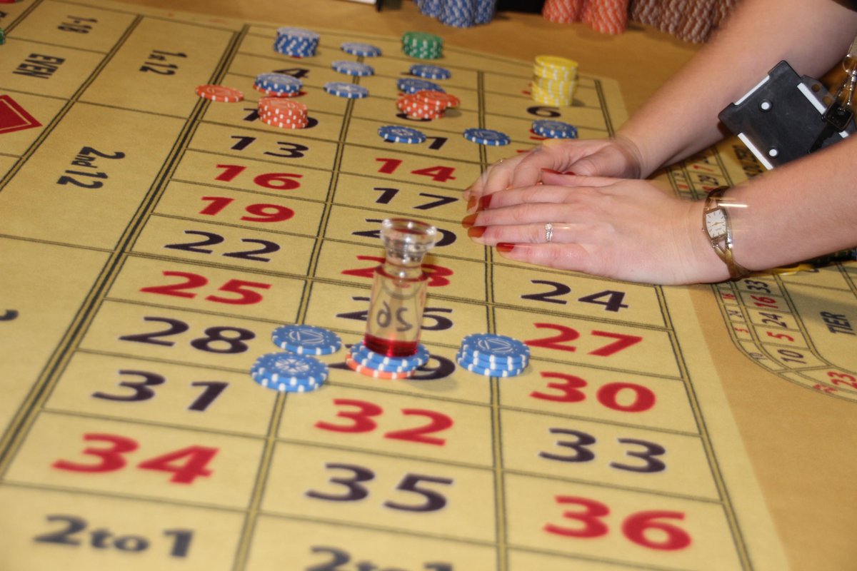 blackpool_nga's tweet photo. Ever wondered how a casino dealer makes it look so easy? Do you think you have what it takes? We run 6 week short courses with full training to go into employment.

DM or pop in on our open day on Sat 21st Sept at 10am for more info @b_and_fc , Bispham campus.

@blackpool_nga https://t.co/goJU6V8wbW