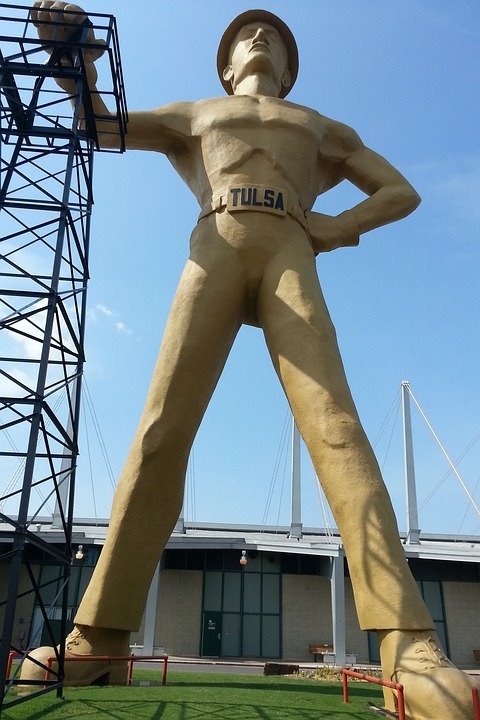 DestRecommended's tweet photo. Morning COOL! The Golden Driller in Tulsa, Oklahoma! Been to Tulsa? Rate and review it at https://t.co/BZB0r8bpdL. #Tulsa #TravelOK #Oklahoma #VisitTheUSA #USA #giantthings #landmark #attraction #fair #festival #travel #tourism #review #rating https://t.co/CetfCxbM2h