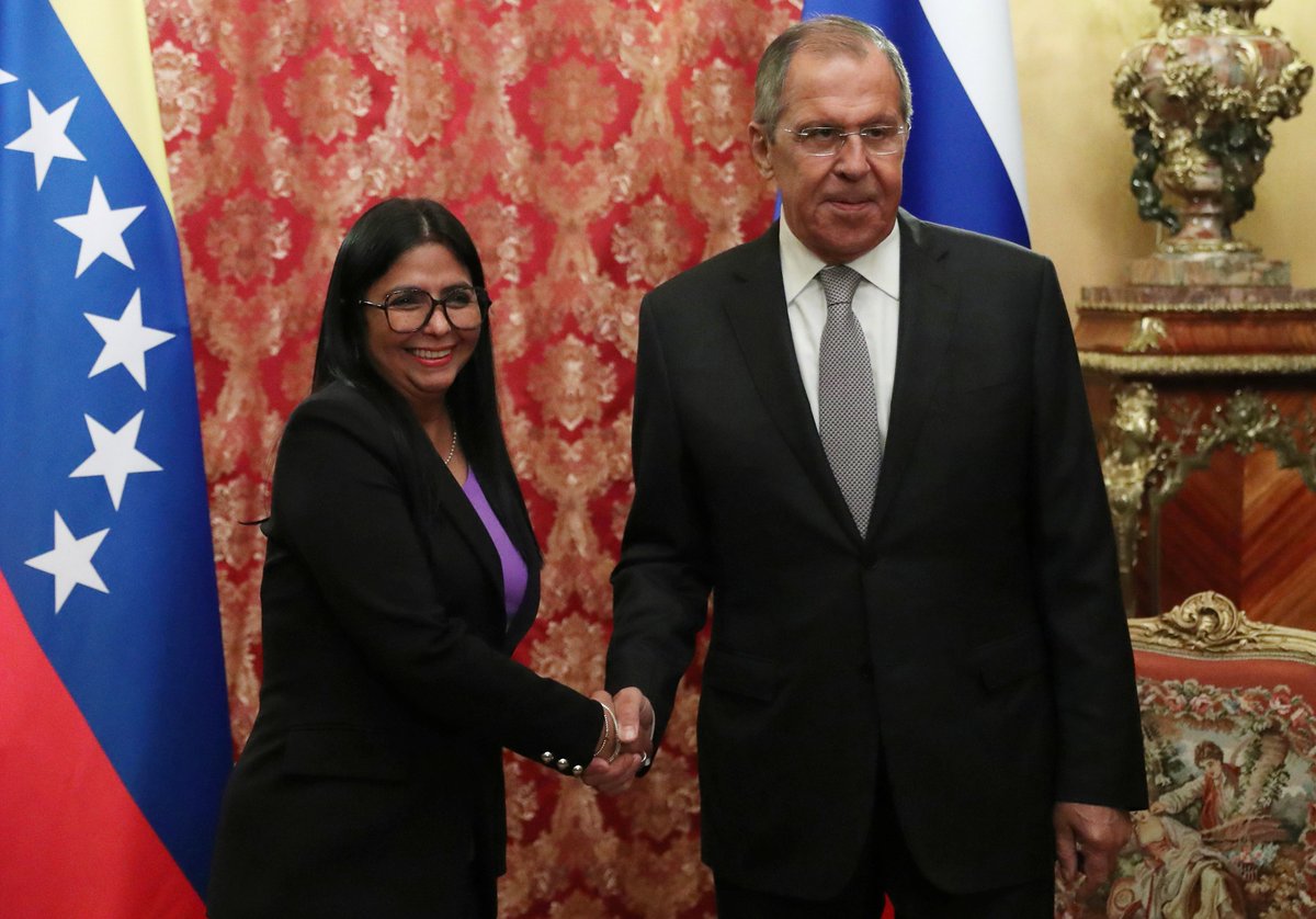 Vicepresidenta de #Venezuela se reúne con ministro de Exteriores de #Rusia para fortalecer relaciones bit.ly/2P755tg