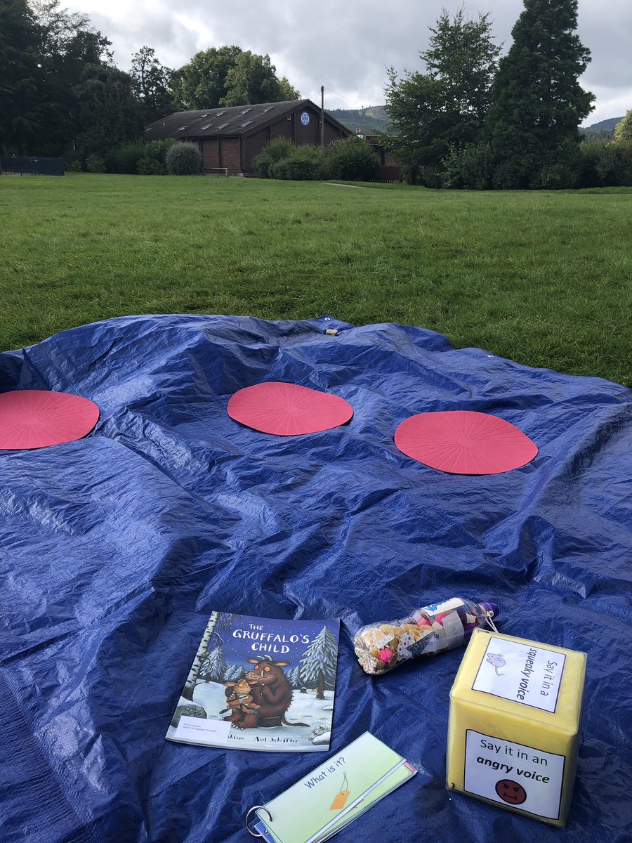 RMSangster's tweet photo. Making the most of the warm sunny spells and taking my vocab learning group outside today! Why I love working in the countryside 😀 #ruralSLT #vocabdevelopment #targetedintervention https://t.co/xP1NTzYE02