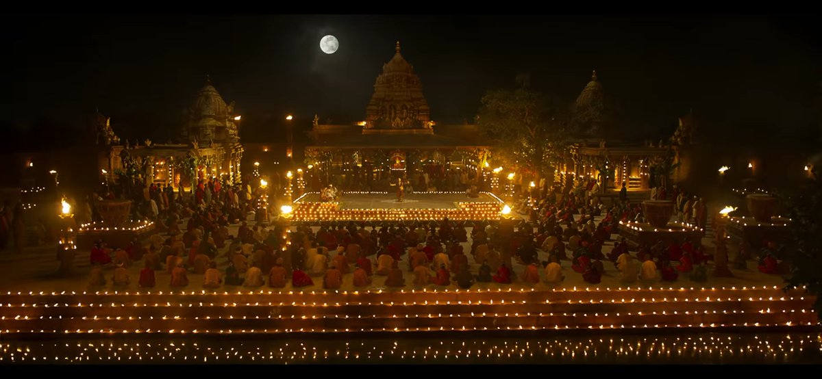 chayagrah's tweet photo. @RathnaveluDop spectacular visuals sir..👌 https://t.co/Z1F771KNei