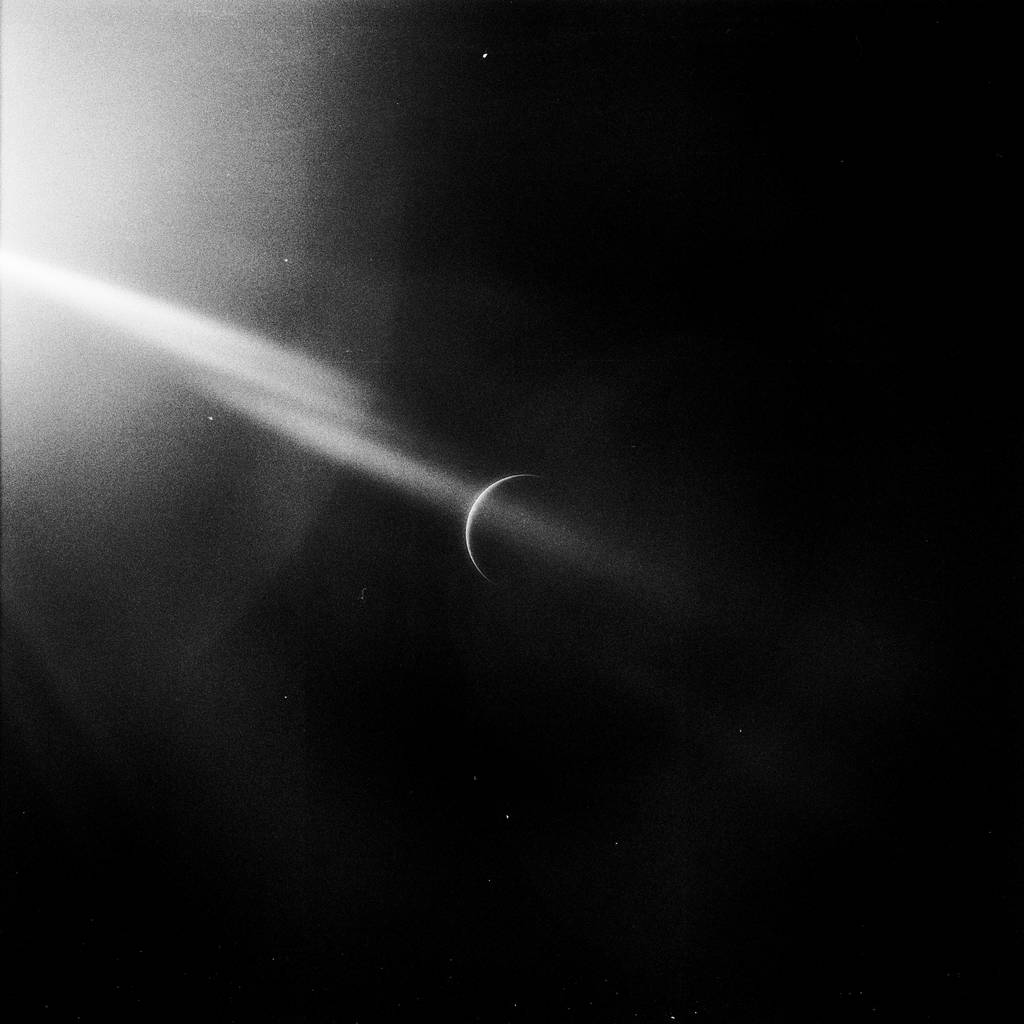 KpHaciserif's tweet photo. A photo of Earth taken by a human via /r/spaceporn https://t.co/fZJK2OrSox https://t.co/KQkE8lryt3