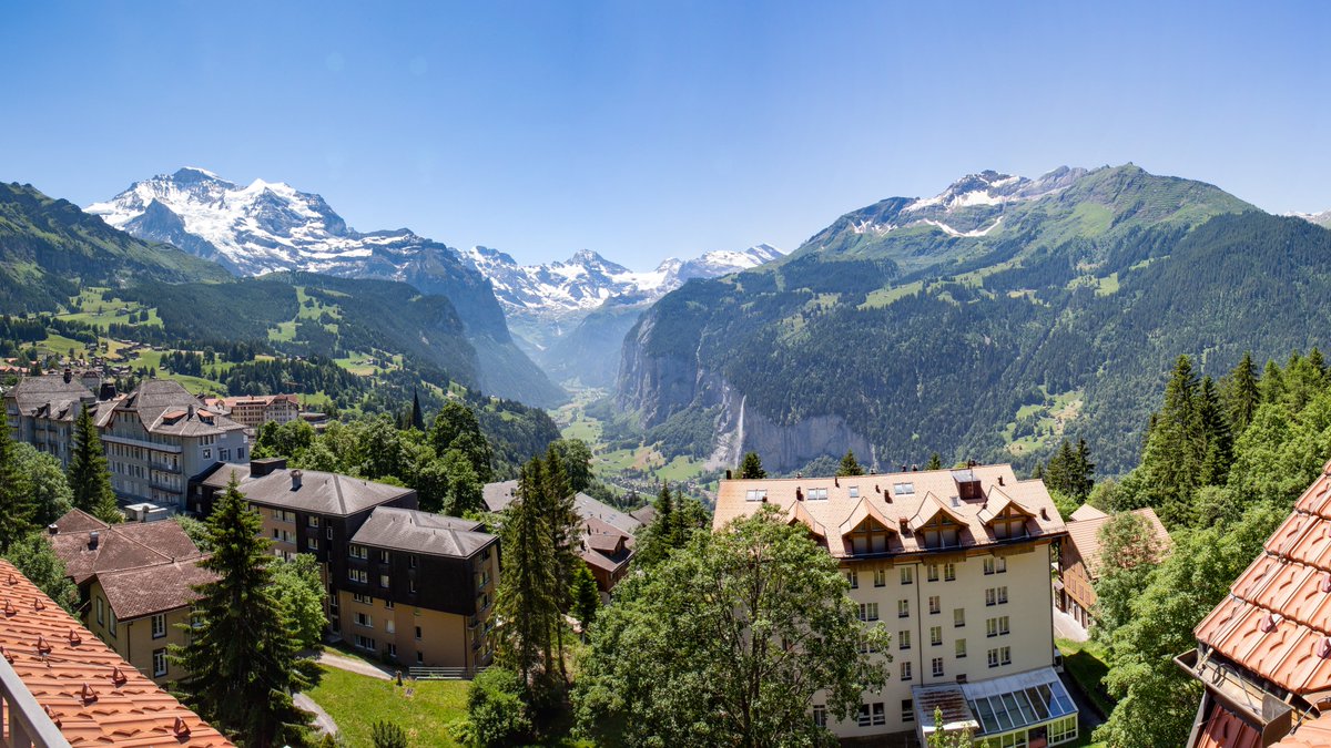 Enjoy the amazing view from one of our balconies.
•
•
#Summer #Wengen #Jungfrau #Jungfrauregion 
#Switzerland #SwissAlps #Mountains #InLoveWithSwitzerland #Travelling 
#BeautifulDestinations
#BernerOberland #Bucketlist 
#Lauterbrunnen