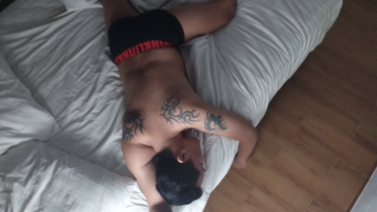 Aryojagat3's tweet photo. #naked1 #naked2 #boythailand #thailandboy #thailandboyslove #boymalay #singapurboy #jakartaboy #baliboyfriend #baliboys #baliboy #kupangboy #gigolosurabaya #gigoloindonesia #gigolojogja #gigolosemarang #GigoloBandung #gigolomalang #gigolosolo #gigololokal #kucingmall https://t.co/Tde57J3YhH