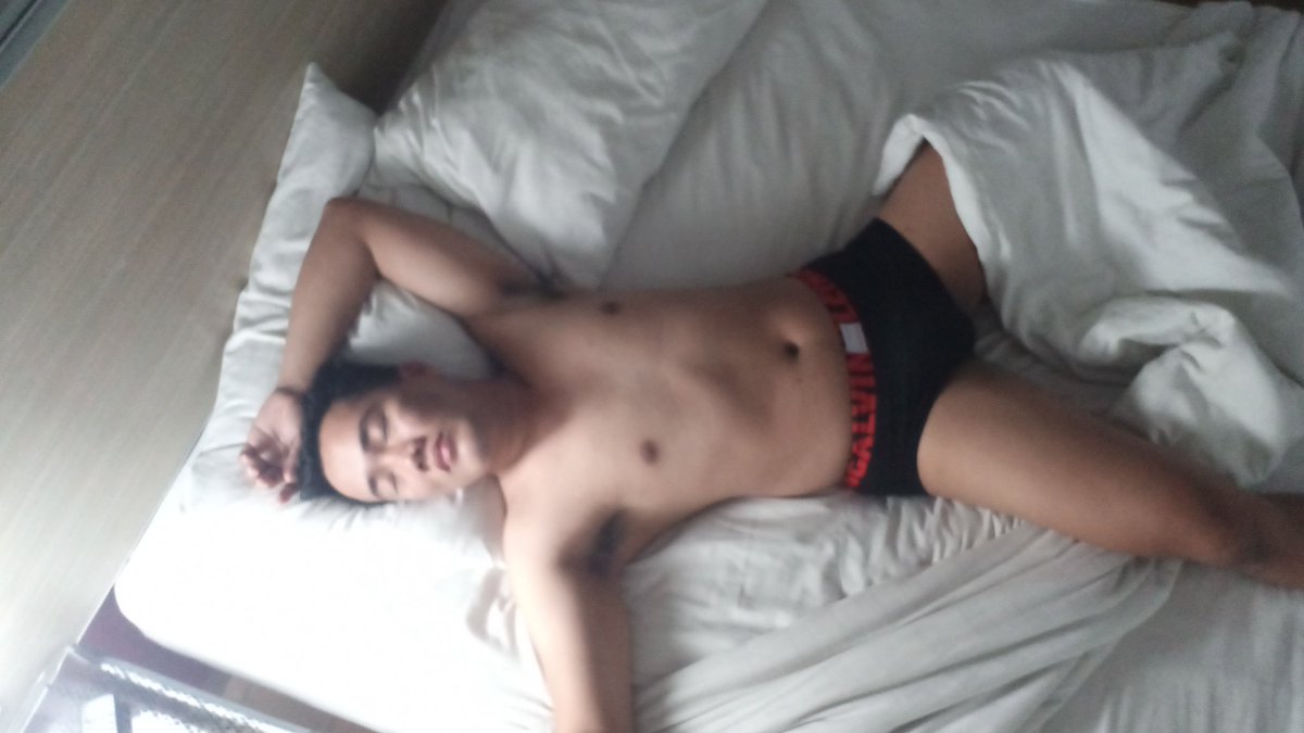Aryojagat3's tweet photo. #naked1 #naked2 #boythailand #thailandboy #thailandboyslove #boymalay #singapurboy #jakartaboy #baliboyfriend #baliboys #baliboy #kupangboy #gigolosurabaya #gigoloindonesia #gigolojogja #gigolosemarang #GigoloBandung #gigolomalang #gigolosolo #gigololokal #kucingmall https://t.co/Tde57J3YhH