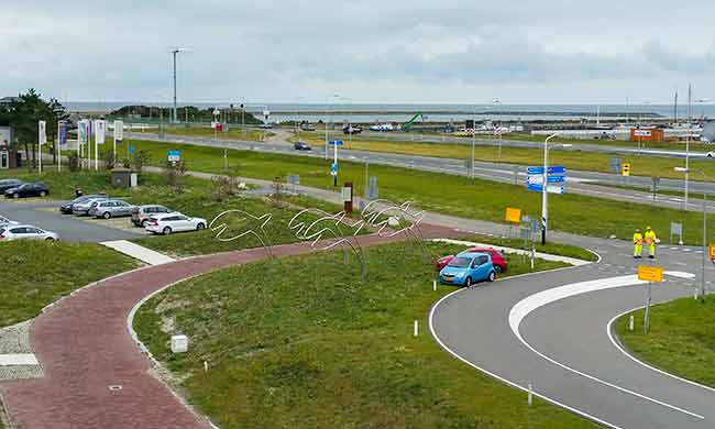 Toen de Afsluitdijk nog tweebaansweg was en Woodstock veraf...
De Opregte Sneeker (henkdoevendans.nl)