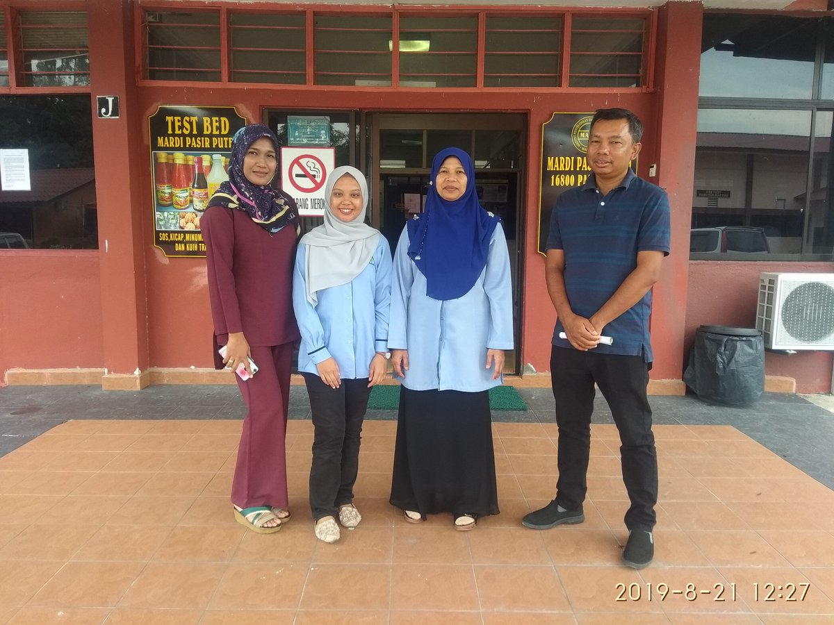 MARDI_PP's tweet photo. Tetamu MARDI Pasir Puteh hari ini. Istimewa bersama Institut Penyelidikan &amp; Pengurusan Kemiskinan (InsPek), UMK 3 hari bantu komuniti nelayan Tok Bali (proses pes/lunak). Tkasih  tetamu dari IADA &amp; KEMAS Pasir Puteh. Demi pembangunan usahawan makanan kami bertemu https://t.co/SeKW3JzQg7