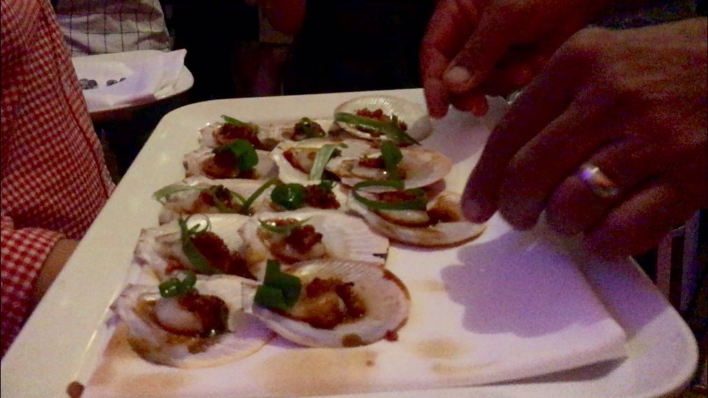 MattBrannRURAL's tweet photo. Seriously great food at the NT Seafood Industry Awards!! 🐟🐟@NTSCouncil @lukejgosling @AlisterTrier @SydFishMarket https://t.co/6qjLnVkQVW