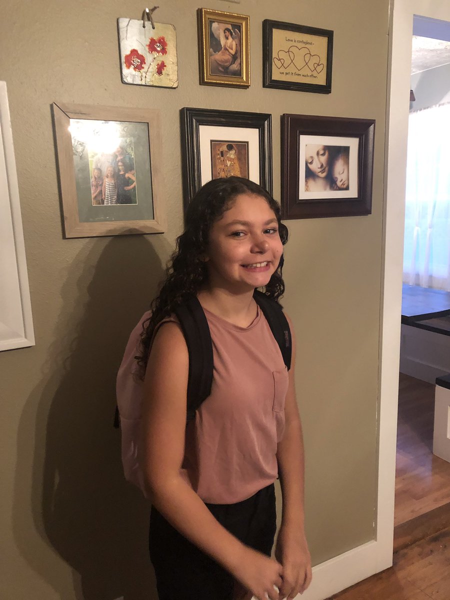 lmcaito's tweet photo. 1st day of 7th grade for Molly and kindergarten for me! #HSCD1 https://t.co/KXMt102Vms