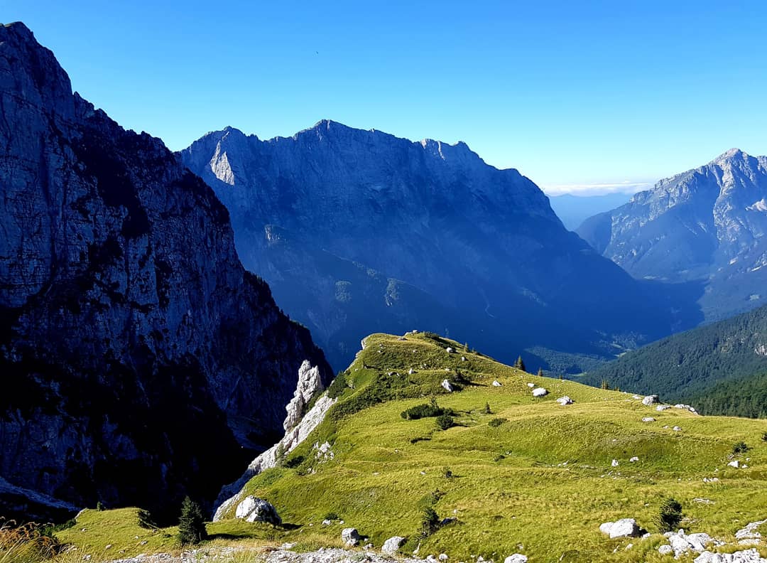 likeyourtrip's tweet photo. Mangart mountain. #Slovenia https://t.co/p3PTzZgawy