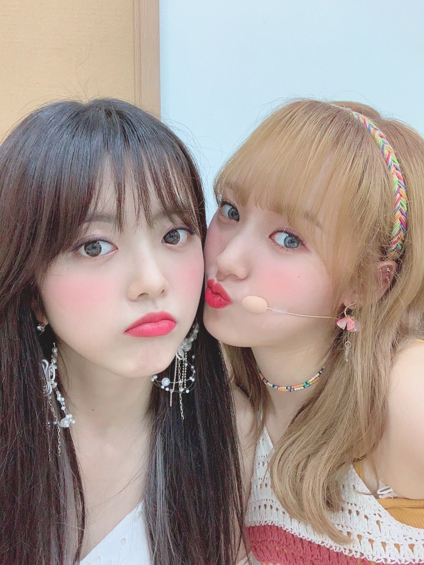 WekiMeki's tweet photo. 우리 수연언니 괜찮을거에요 🙏키링들 
너무 걱정하지말고 속상해하지 말아요 
오늘도 고마워요 키링 😊

#수연언니도 #걱정마요 #금방 #나을거야❤️ #사룽해 #위키미키 #티키타카 #힘내자~ https://t.co/IPGfgGoqBG