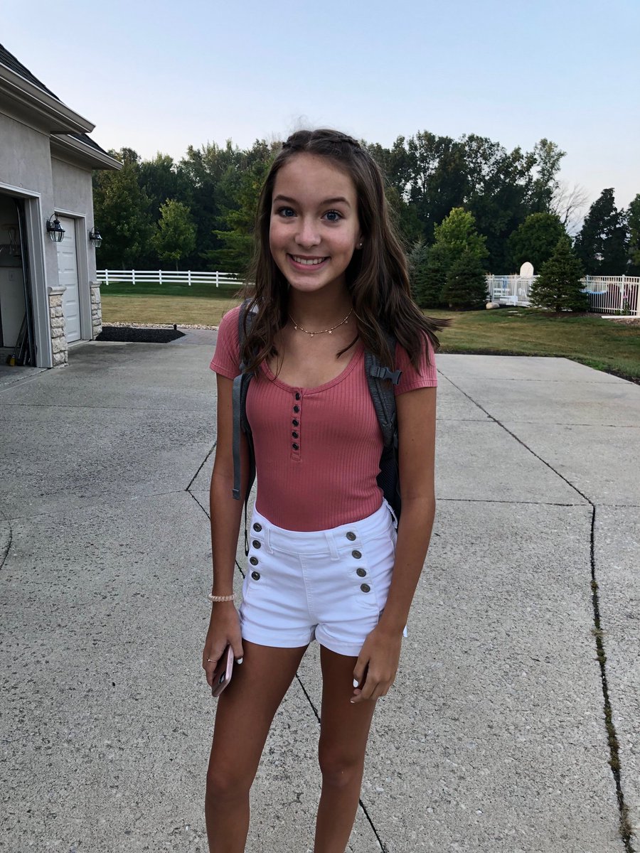 digeorge5's tweet photo. Lindsay’s first day as an 8th grader #HCSD1 https://t.co/EoyEL4rEhY