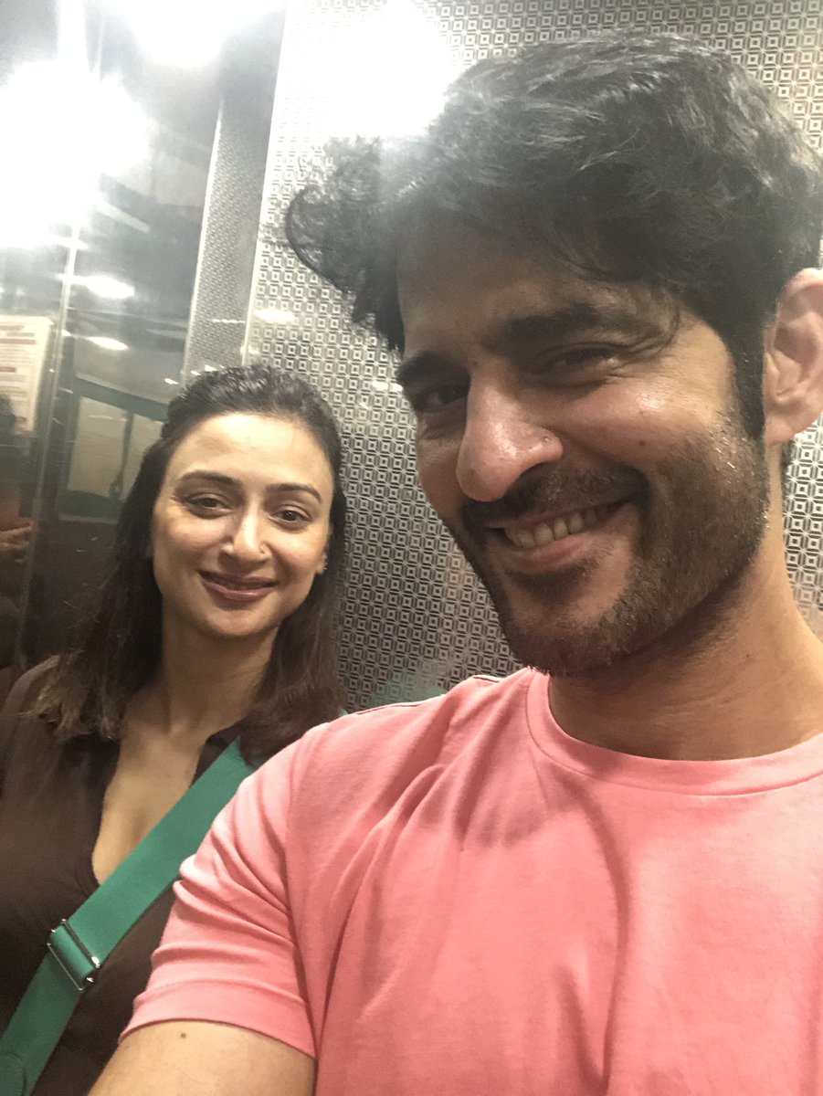 tentej's tweet photo. Climb aboard life's elevator, hit the "up" button, and see where it takes you. Amy Dickinson.
#hitentejwani #gauripradhan #wcw #ghtwednesday #wife #loveher #mywife #love #soulmate #husbandandwife #womancrushwednesday https://t.co/1Jdr6YDLlf