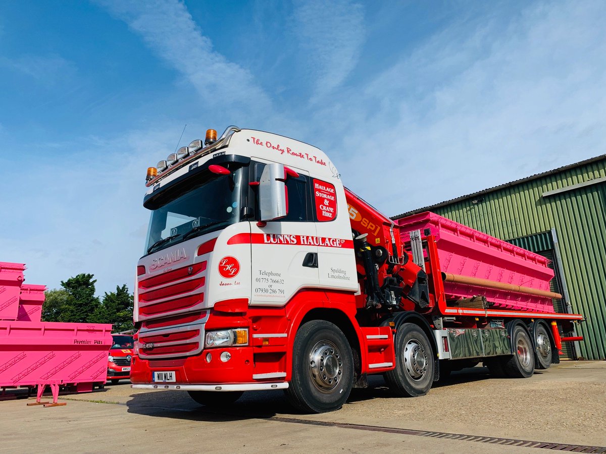 PremierPits's tweet photo. This 6m Premier Working Pit is on the way to a returning customer, Ryan Poultry Services Ltd. The pit will join the 15m and 22m Premier Pits already installed over the last three years. #RepeatBusiness #PremierPits #PinkPits #UKsNumberOne #TheOriginalSteelPit https://t.co/PQiYljhRGA