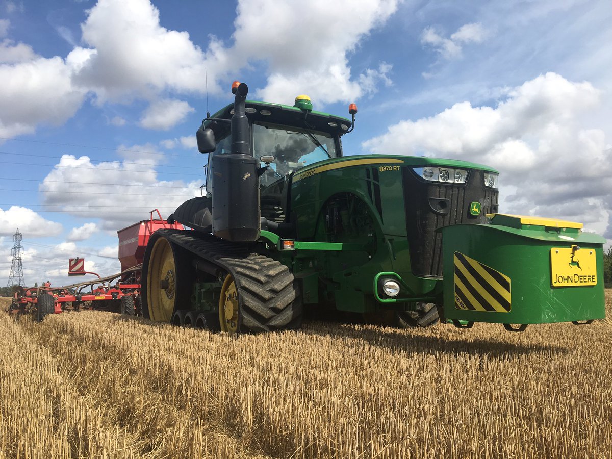 markcgemmill's tweet photo. Direct Drilling #campus in between the  long stubble rows with chopped straw helping to retain as much moisture as possible! Moisture is key to getting the crop away. #heatwave #Horsch #harvest2020 #OSR #8370RT https://t.co/AYyeE6mo6g