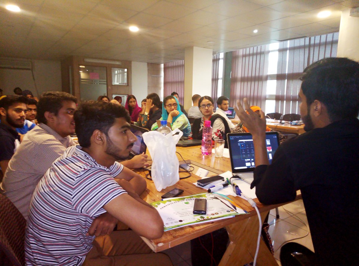 findnayyer's tweet photo. Successful Workshop on "Graphic Designing leading to Freelancing" by CSWorld (@findnayyer) &amp; LEARNOVATION (@syaligohar) on 4th august 2019 at Launchpad7, Islamabad. Thanks to all participants

#csworld #design #photoshop #workshop #training #Learn2Innovate #Learnovation 🇵🇰✌️ https://t.co/VjtMoXqSxQ