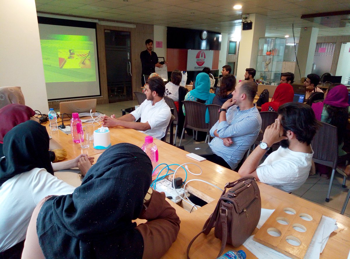 findnayyer's tweet photo. Successful Workshop on "Graphic Designing leading to Freelancing" by CSWorld (@findnayyer) &amp; LEARNOVATION (@syaligohar) on 4th august 2019 at Launchpad7, Islamabad. Thanks to all participants

#csworld #design #photoshop #workshop #training #Learn2Innovate #Learnovation 🇵🇰✌️ https://t.co/VjtMoXqSxQ