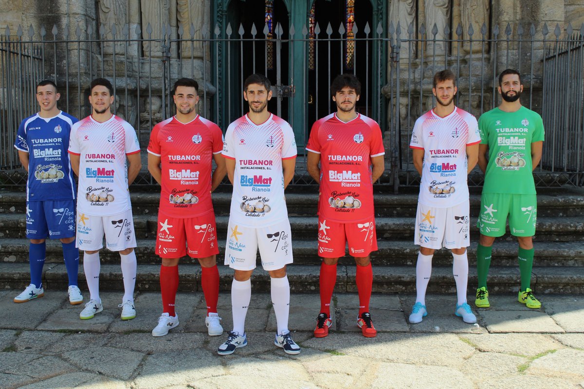 Noia Portus Apostoli FS (@noiafutbolsala) on Twitter photo ❗️👕 ¡Aquí tenemos nuestras nuevas camisetas para la temporada 2019-2020! Las hemos presentado esta mañana en un emblema de Noia como es la Igrexa de San Martiño.
Muchas gracias a <a href="/Kelmesports/">KELME España</a> un año más y a los modelos de lujo por lucirlas así de bien 😍
#OSentimentoDunhaVila ❗️👕 ¡Aquí tenemos nuestras nuevas camisetas para la temporada 2019-2020! Las hemos presentado esta mañana en un emblema de Noia como es la Igrexa de San Martiño.
Muchas gracias a <a href="/Kelmesports/">KELME España</a> un año más y a los modelos de lujo por lucirlas así de bien 😍
#OSentimentoDunhaVila