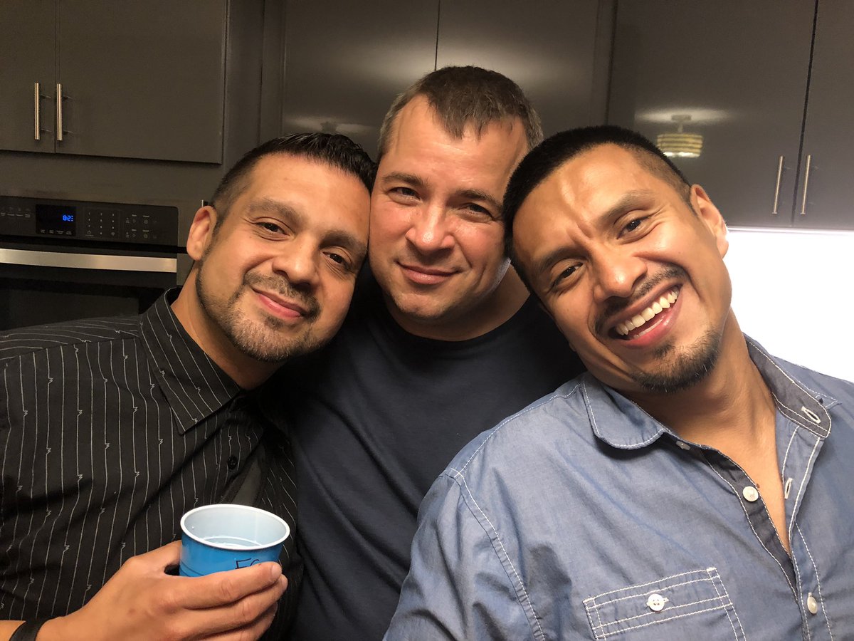 PicklemanKoda's tweet photo. Going away party with friends last weekend #GoodByeChicago #HelloTampa #Tampa https://t.co/4byzl6ECpG