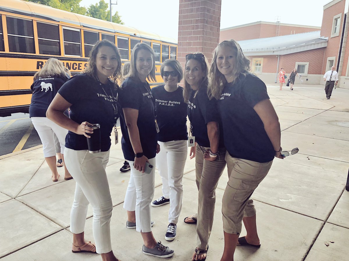 GallupWYMS's tweet photo. Some of Trimmer’s finest stopped by to welcome our new 6th graders to the middle school. #wyasdpride #wyasd #wypride https://t.co/w0mQxFZeHX