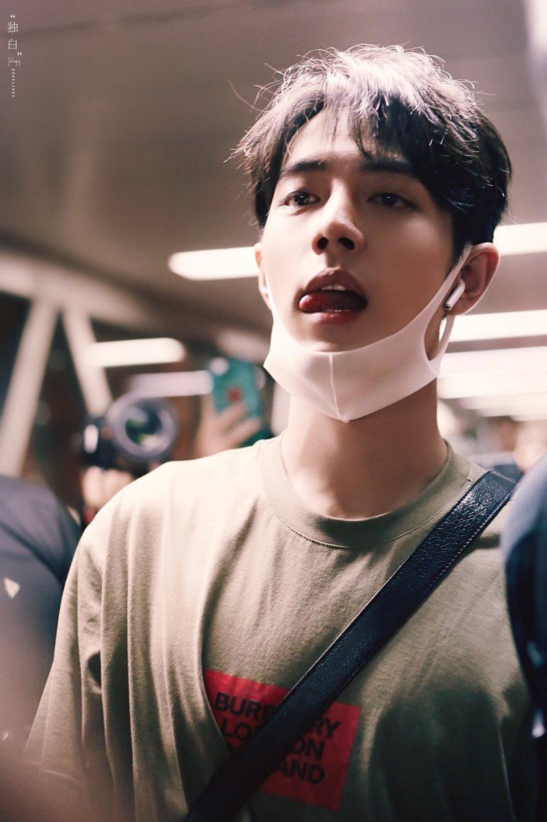 sweet_kadi's tweet photo. อนนี่บอกเพื่อนมาขายให้ติ่งจ้านจ้าน อนนี่บอกเพื่อยขายหนักมากบอกตัวจิงหล่อมากหล่อแบบในรุปก้อเทียบไม่ได้ คือแบบแกต้องหล่อขนาดไหนในรุป��ี้ก้อจะล้มแล้วเด้อ https://t.co/OoDlm43lJF