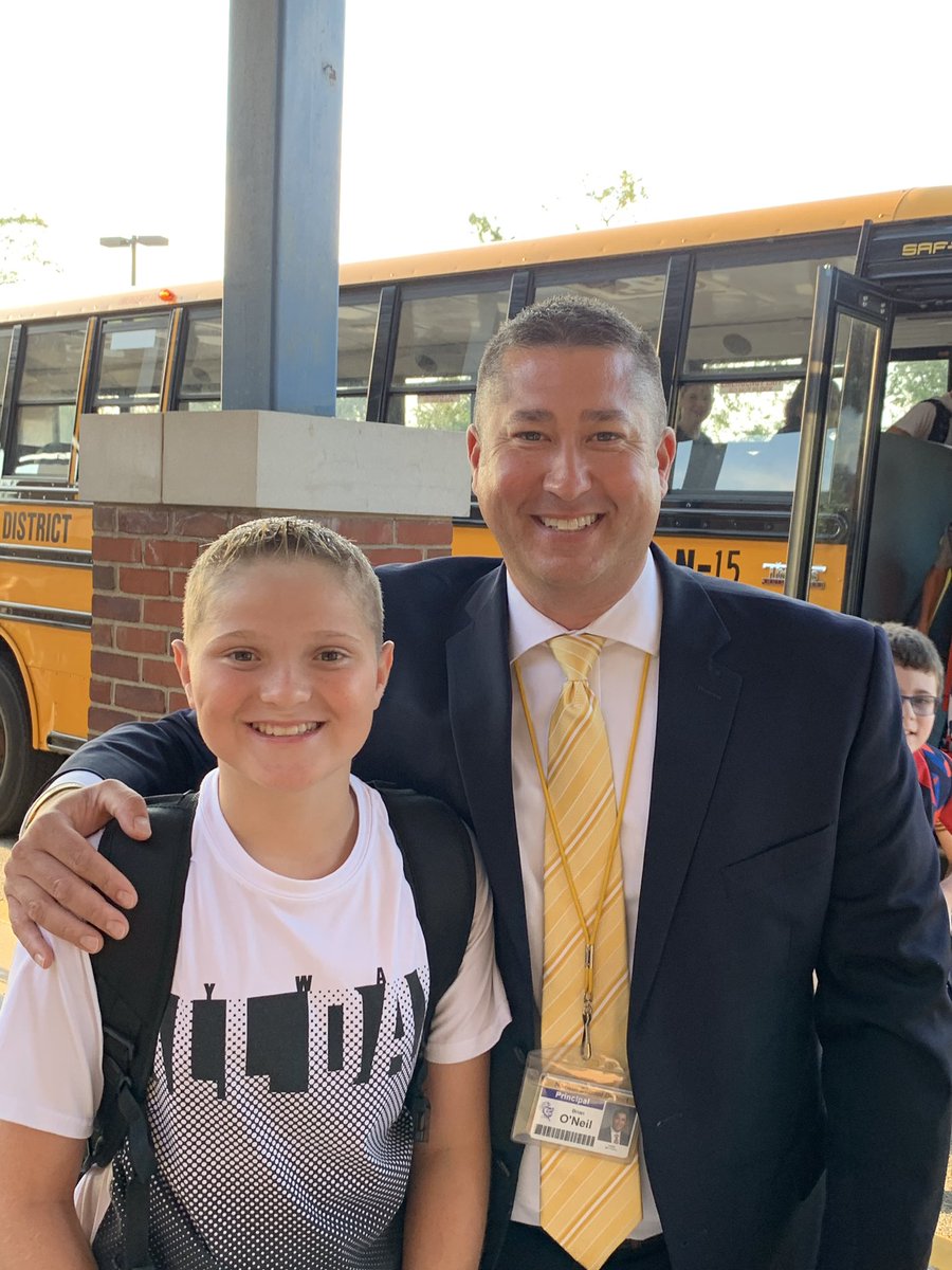 KTapocik's tweet photo. What a wonderful beginning of the school year!  Thank you @Hillcrest_ONeil for making it a great day! https://t.co/FGUWcf9JTA
