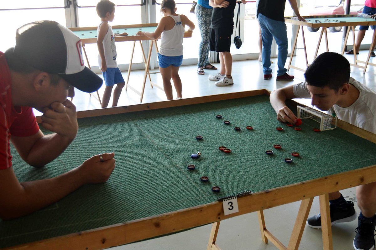 Los recuerdos de la infancia se plasman en el Trofeo de Fútbol Chapas con #AlmeríaEnFeria

🤩⚽️ #AlmeríaEsDeporte 

pmdalmeria.org/?p=3151
