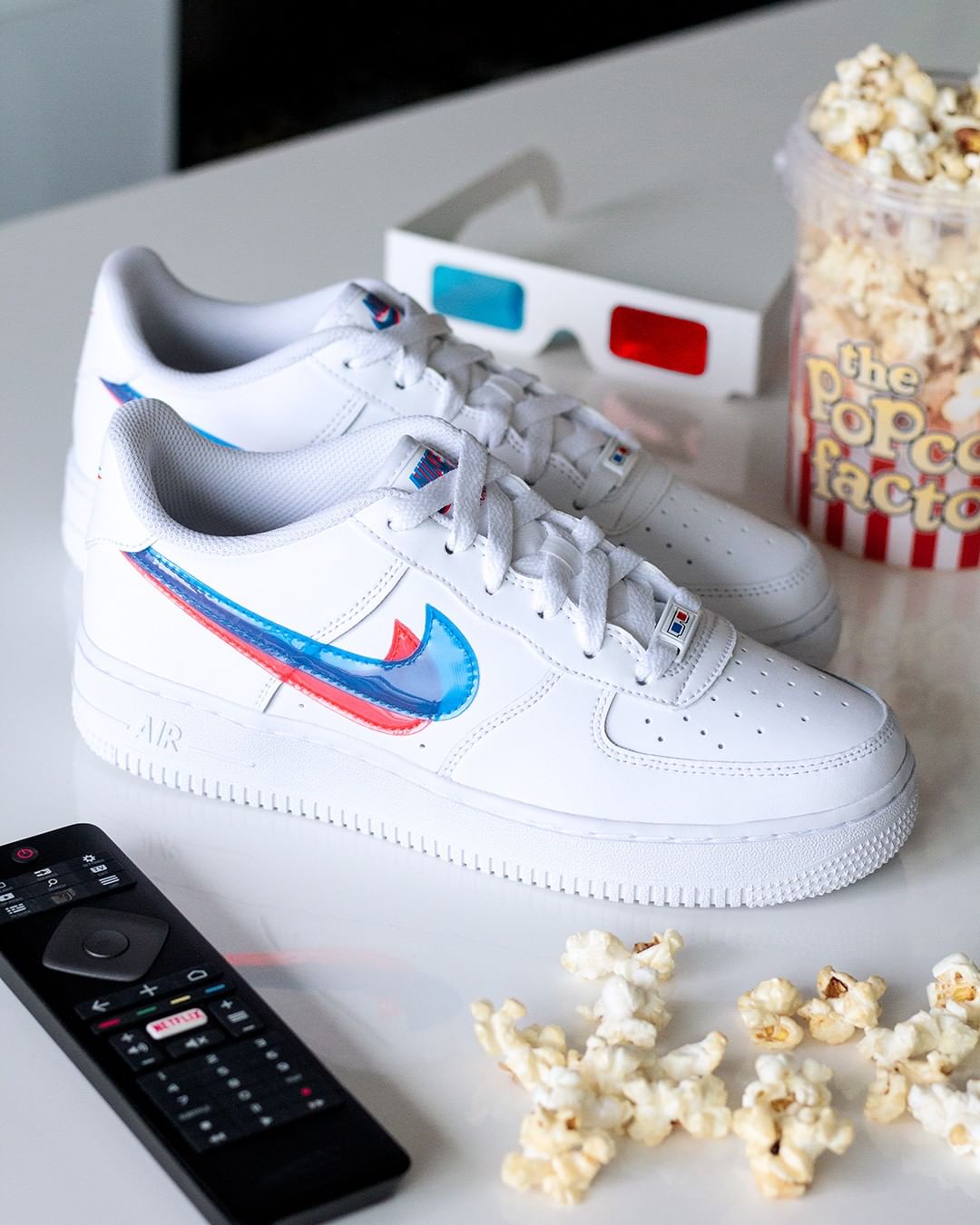 Айр найки кроссовки. Nike Air Force 1 White. Nike Air Force 1 lv8 White. Nike кроссовки Air Force 1. Nike Air Force 1 белые.