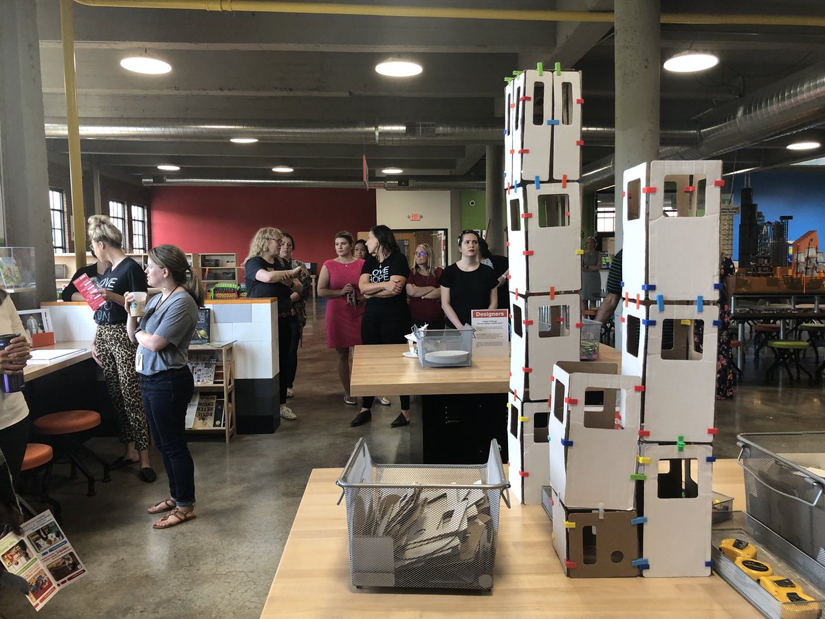 BBBSEMO's tweet photo. #BBBSEMO Support Team is exploring @TheMagicHouse space #MagicHouseMADE on Delmar! Hard to not play with everything around us! https://t.co/AY011jjamH