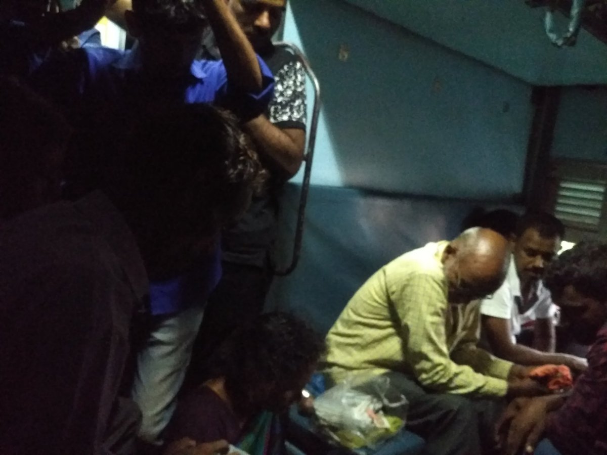 harpreet9497's tweet photo. Matter was solved for temporary period situation is still the same and no passengers were shifted they were just taken out and as soon as the train started condition was same as before. @RailMinIndia @drmwat_ecor @GM_ECRly https://t.co/w1Do9Mv8pr