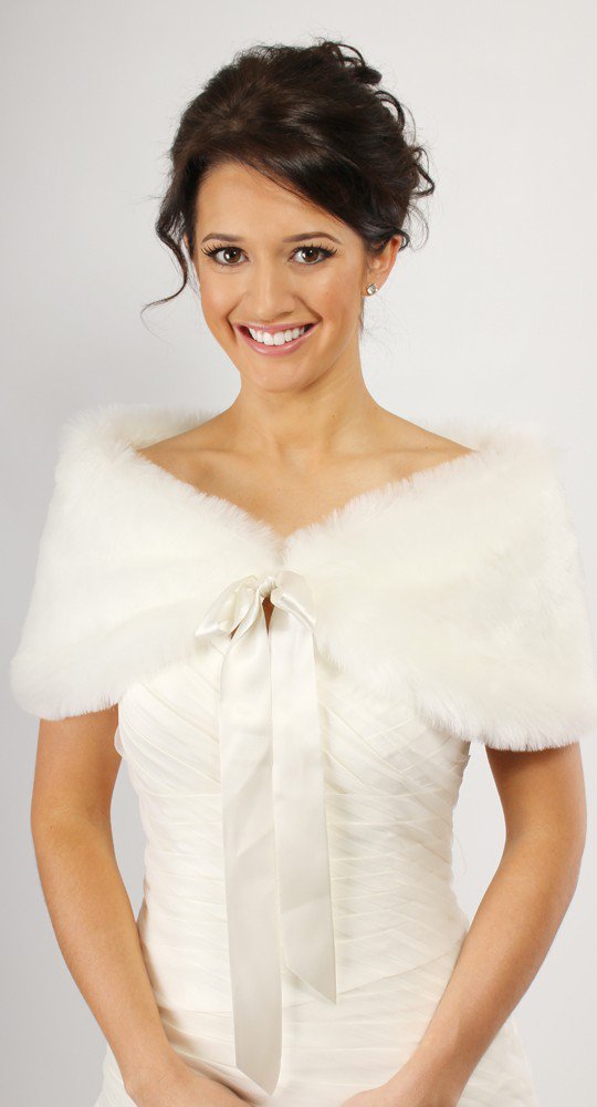 The perfect cover up ....long lace sleeved bolero or a soft faux fur wrap.....whatever the weather we've got you covered :-) #bridalaccessories #lacesleeves #fauxfur #worcestershirebrides #WorcestershireHour