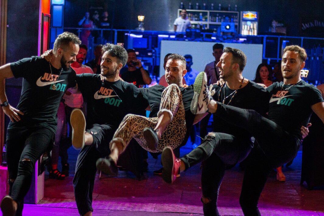 Dentro de esté verano tan mágico que estamos viviendo, marcamos esta semana en MAYÚSCULAS. 
Gracias ZARAGOZA (Pedrola)
Gracias ALMENDRALEJO @lioalmendralejo <a href="/BesosyRosas/">Besos y Rosas Prod</a> <a href="/StPatricks2/">Sala St. Patrick´s</a> #dalemambo #summer #tour