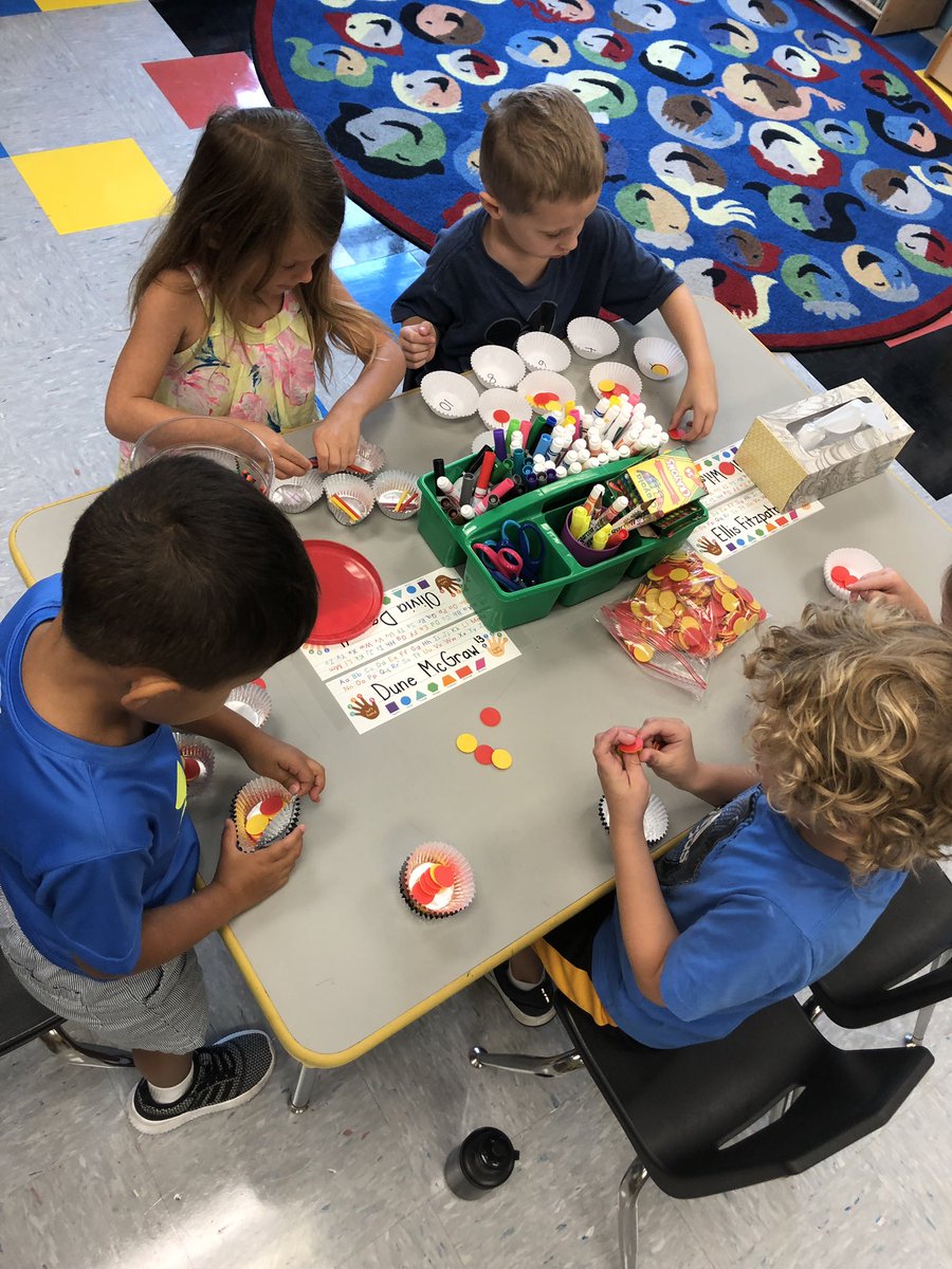 We love it when our math teacher @MrsJensenclass comes to visit &amp; brings fun hands on activities! #prairiepride <a href="/kris10shipp/">Kristen Jones</a> #welovemath