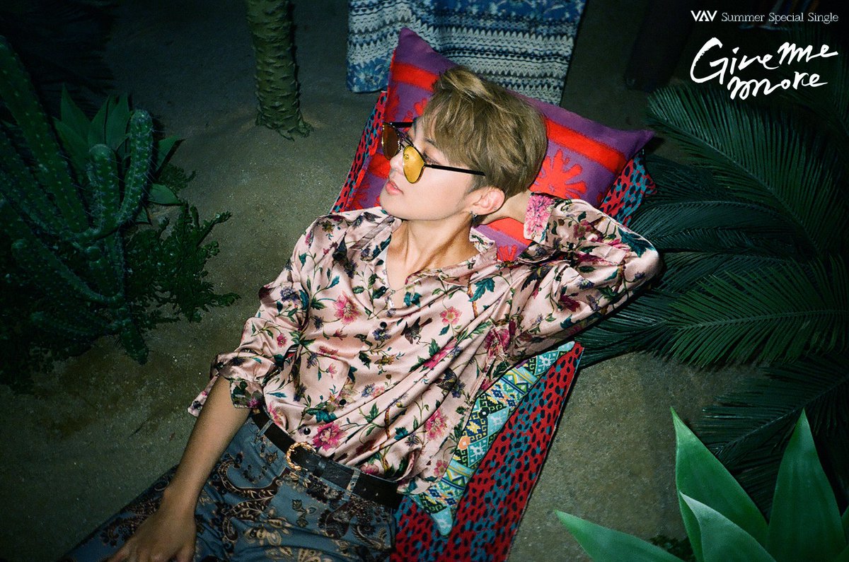 vavmexico's tweet photo. [VAV] #Give_me_more Photo (Film.ver)..💦

#VAV #브이에이브이 #Give_me_more
#Jacob #제이콥 #BaRon #바론 #Ayno #에이노
#FilmPhoto #필름사진 #VeryAwesomeVisual https://t.co/zQmSpB875L