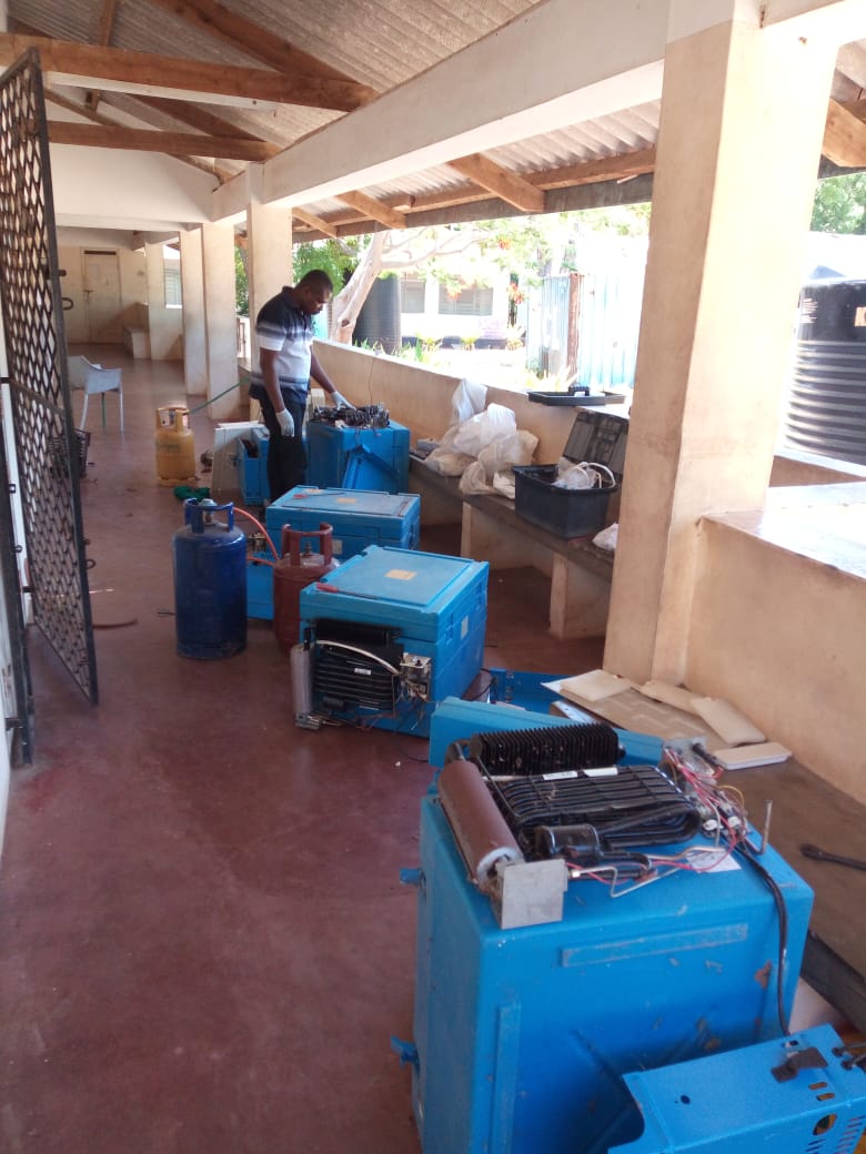 STEP_AfricaARC's tweet photo. Huge milestone for @gavi #STEPKenya graduant Billy Said Mkamba,Tana River County EPI focal point for having his #STEP project budget approved. His project focuses on #coldchain preventive maintenance and repair of KEPI fridges @NvipKenya @MOH_Kenya @GaviMag 
#UHC 
#VaccinesWork https://t.co/tPSesTqxor
