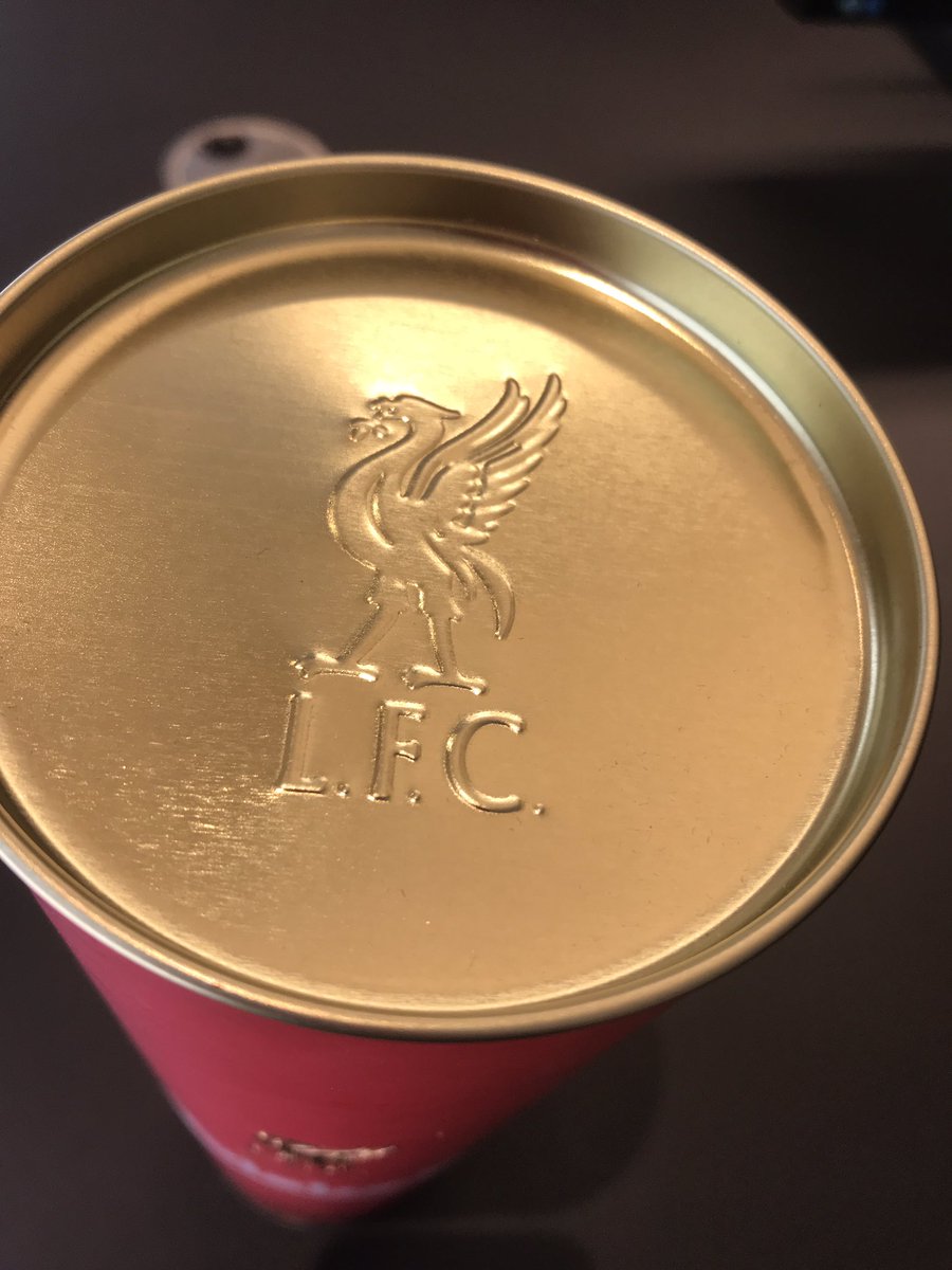 missmunter's tweet photo. Må jeg gætte på en vis misundelse derude? #ynwa #redbarley #pldk #derersåmegetkvinderforstår @LFC @carlsberg https://t.co/kEWADFfyMi