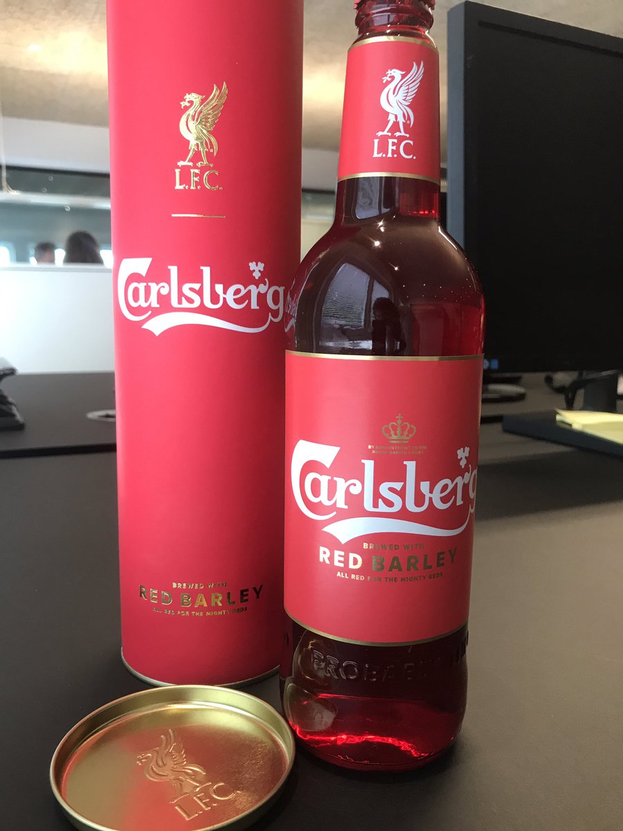 missmunter's tweet photo. Må jeg gætte på en vis misundelse derude? #ynwa #redbarley #pldk #derersåmegetkvinderforstår @LFC @carlsberg https://t.co/kEWADFfyMi