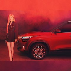 mnaEN's tweet photo. #BLACKPINK members in the #KIA announcement of the Korean magazine Elle.
#LISA20MParty #LISA #LALISA
#BLACKPINK
#LisaBLACKPINK
#LalisaManoban
#NoLisaNoMoney
#BLACKPINKINMELBOURNE
#BLACKPINKinManila https://t.co/VkwpHXvgD1